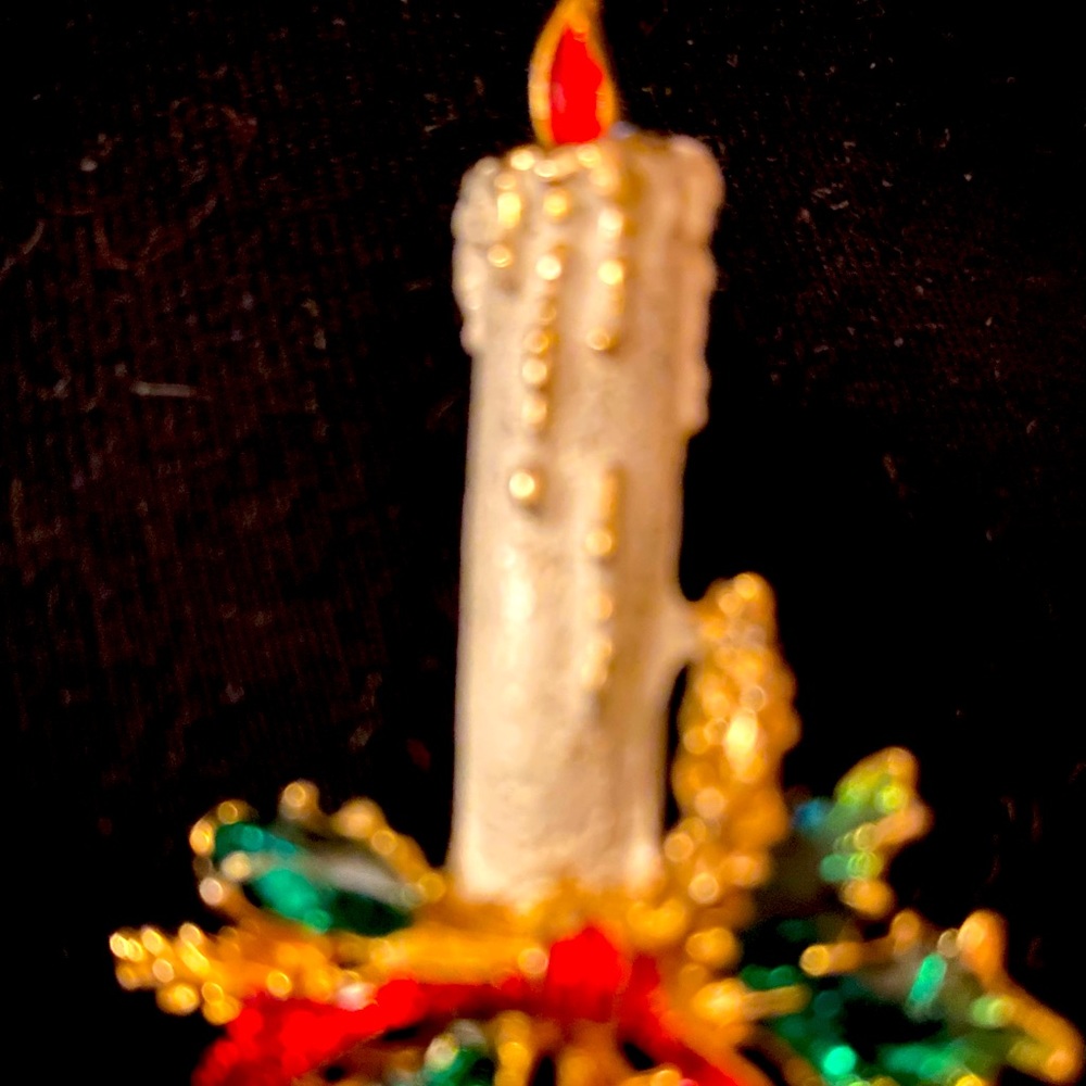 Vintage Christmas Candle Pin
